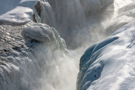 Beyer, Ina  - Foto-Forum-Lübeck  - Gulfoss Island - Farbe - Annahme